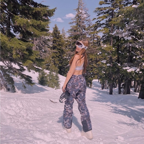 Meet your Posher, Rylie - Picture 1 of 1